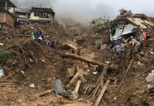 Lluvias intensas dejan 117 muertos en Brasil Las nuevas precipitaciones ocurren 48 horas después de que las peores lluvias en 90 años en esta antigua ciudad imperial de Petrópolis.
