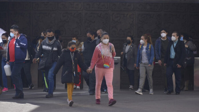 mexico En México ahora se acumulan 5 millones 502 mil 586 contagios y 318 mil 014 defunciones. Foto: EsImagen