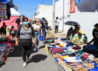 Reubican a nenis a la 9 poniente tras caso de Leslie Las nenis aseguran que esto les implica un gasto extra debido a que se les piden carpas para instalarse en la 9 poniente..