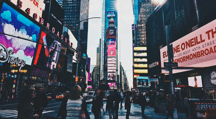 Nueva York elimina el uso obligatorio de cubrebocas