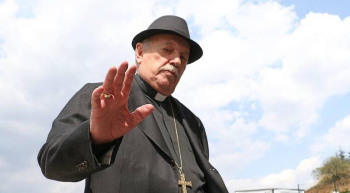 Muere Onésimo Cepeda, obispo emérito de Ecatepec Onésimo Cepeda había sido hospitalizado hace unas semanas por complicaciones tras contraer COVID-19.