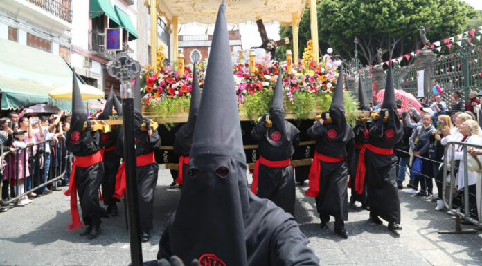 Convocan a cuidar medidas sanitarias en Procesión de Viernes Santo Se evalúa cómo se desarrollará la procesión, pues al evento acuden hasta 250 mil personas, entre público y participantes.