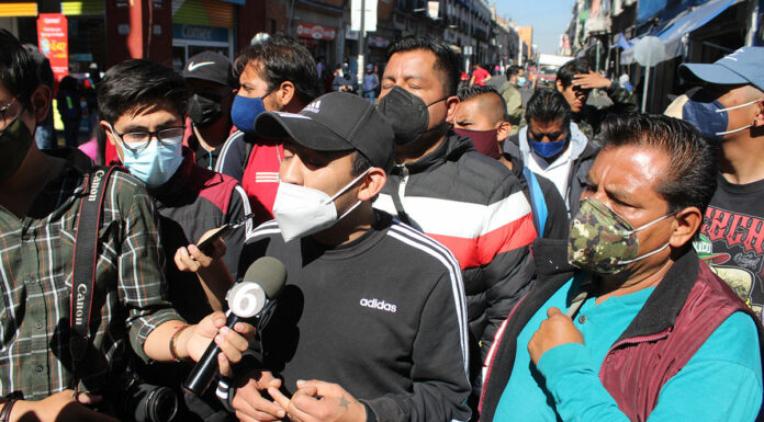 Ambulantes piden diálogo tras operativo en el CH ambulantes protesta