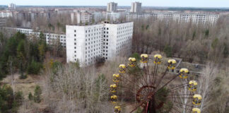 Rusia invade central nuclear de Chernóbil, acusa Ucrania Rusia lanzó este jueves una ofensiva militar para hacerse con el control de la central nuclear de Chernóbil. Foto: Twitter