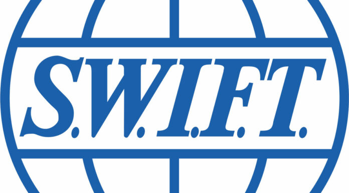 Exige Ucrania bloqueo de Rusia en el Swift