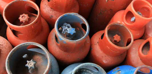 Los consumidores de gas de la zona metropolitana de Puebla pagarán 9 pesos más por el tanque de gas LP de 20 kilogramos. Foto: Es Imagen