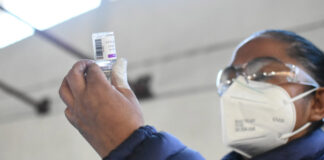 ¡Ojo! ¿Quiénes pueden vacunarse del 15 al 17 de febrero? ¿Qué grupos de edad podrán vacunarse en esta jornada? En Oro Noticias te dejamos todos los detalles sobre esta jornada de vacunación. Foto: Es Imagen