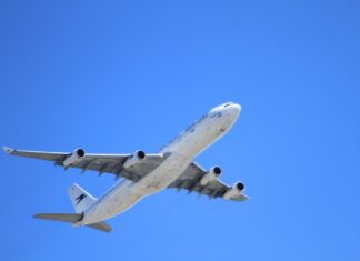 Rusia retira restricciones aéreas por pandemia a “países amigos”