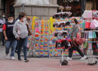 Ambulantes rechazan venta en periferia pese a vivir ahí Ambulantes