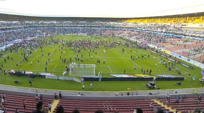 Suspenden Atlas-Querétaro por pelea campal El partido -que Atlas ganaba 1 por cero, quedó oficialmente suspendido y se reprogramará. Foto: Especial