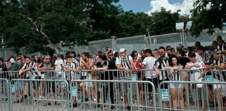Atlético Mineiro vs Cruzeiro deja un muerto y un herido de bala Los hinchas del Atlético Mineiro y del Cruzeiro portaban palos de madera y barras de acero.