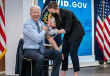 Biden recibe segundo refuerzo contra Covid-19 Biden
