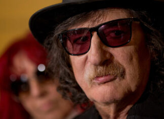 Hospitalizan a Charly García por quemadura en la pierna Charly García presentó complicaciones clínicas propias del caso, la cuales afortunadamente ha ido superando.. Foto: Especial