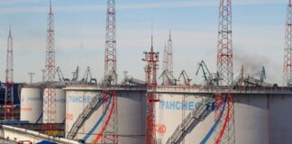 EU y Reino Unido prohiben importaciones de petróleo de Rusia