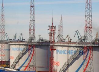 EU y Reino Unido prohiben importaciones de petróleo de Rusia