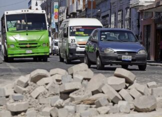 Minivans suplirían a camiones en CH de Puebla