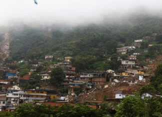 Reportan deslaves e inundaciones en Brasil por fuertes lluvias deslaves