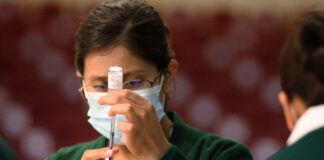 Puebla no vacunará a menores de 15 ante regreso a aulas vacunas menores covid