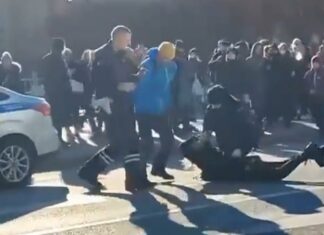 Suman más 3 mil detenidos por protesta en Rusia