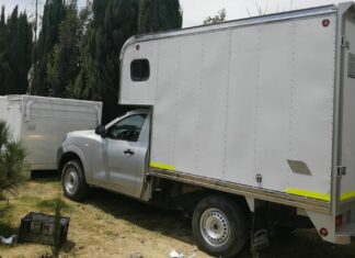 Detienen a 2 hombres por robo a transportista