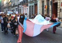 Marcha comunidad trans contra la discriminación laboral en Puebla