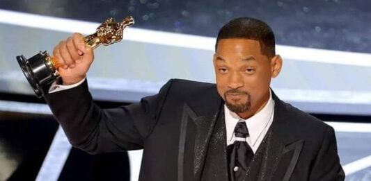 Al aceptar el premio Oscar a mejor actor, Will Smith s disculpó y dijo: “El amor hace que cometamos loqueras”.