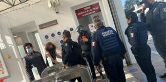 Alumno da martillazo a profesor de UPAEP; será expulsado La UPAEP confirmó que el alumno no ingresó armado, pues tomó el martillo de una clase que estaba tomando.