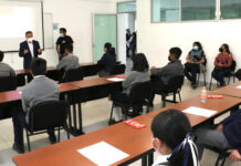 Contribuyen alumnos a actualizar proceso enseñanza-aprendizaje Para actualizar el proceso enseñanza-aprendizaje, es necesario escuchar las opiniones de alumnos, dijo Melitón Lozano.