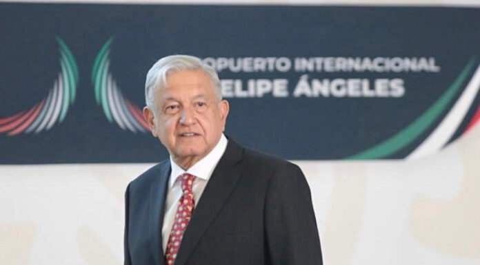 AMLO solo estará en Puebla capital este sábado Después de la reunión con Barbosa, AMLO se retirará del estado, pues no visitará algún otro municipio poblano.