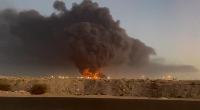 Reportan ataque con misiles en Jeddah, sede del GP de Arabia Por ahora, la organización del GP sigue su curso y no se ha visto afectado por el ataque a la fábrica petrolera de Aramco