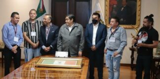 Se reúne el gobernador con miembros de las barras del Puebla