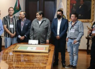 Se reúne el gobernador con miembros de las barras del Puebla