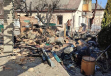 Bombardean barrio residencial de Kiev; hay 4 heridos El barrio fue alcanzado por tiros de artillería este miércoles a primera hora de la mañana, constató la AFP.
