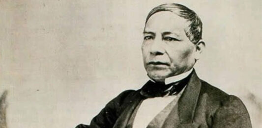La figura del expresidente Benito Juárez debe dejarse de ver como un héroe o villano, opinó el escritor Pedro J. Fernández.