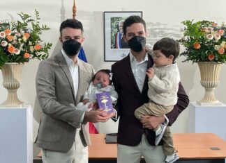Celebran primer matrimonio igualitario en Chile