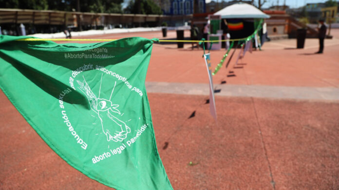 Las iniciativas para la despenalización contemplan reformas a la Constitución Política, al Código Penal y a la Ley Estatal de Salud. Foto: Es Imagen