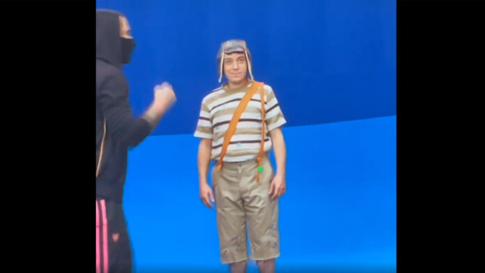el-chavo Eugenio Derbez ha compartido señales de una producción en donde El Chavo del 8 es clave para la historia.