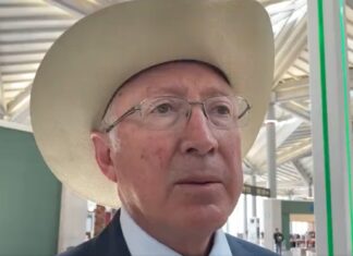 México y Rusia no pueden ser cercanos: Ken Salazar