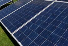Instalarán paneles solares para dar energía a 28 escuelas de Puebla