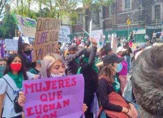 Feministas marchan en diversos puntos de la CDMX marcha debanhi