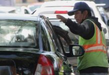 Franeleros dispuestos a ser ‘Supervisores’ en parquímetros franeleros