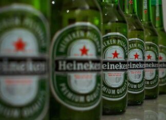 Heineken y Carlsberg abandonan Rusia tras conflicto con Ucrania
