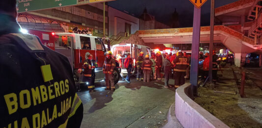 Un incendio ocurrió esta madrugada en las instalaciones del Mercado San Juan de Dios, en Guadalajara, Jalisco.