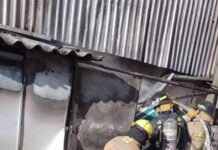 Mitigan incendio en bodega de Plaza Loreto