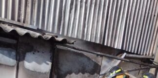 Mitigan incendio en bodega de Plaza Loreto