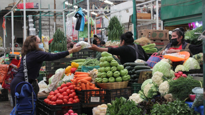inflación La inflación repuntó sobre la de enero, cuando fue de 7.07 por ciento, de acuerdo con la información publicada por el INEGI.