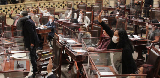 No existe un plazo fatal para concretar la destitución, pero este jueves podrían tener un primer panorama sobre lo que sucederá. Foto: Es Imagen