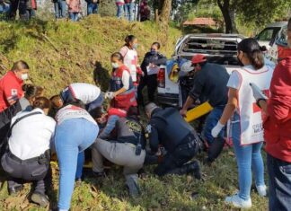 Muere 1 persona por choque en Zacatlán; hay 15 lesionados lesionados