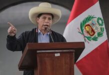 Congreso de Perú debate destitución de Pedro Castillo