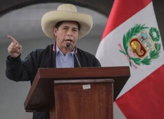 Congreso de Perú debate destitución de Pedro Castillo